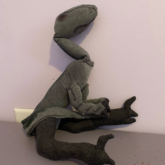 🦕Delta🦕 Jurassic WORLD 25” PLUSH Dinosaur HANDMADE Custom COLLECTIBLE - Picture 2 of 10